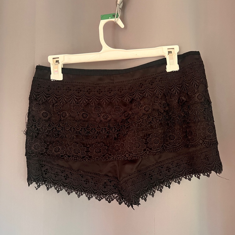 Sans Souci Black Lace Shorts